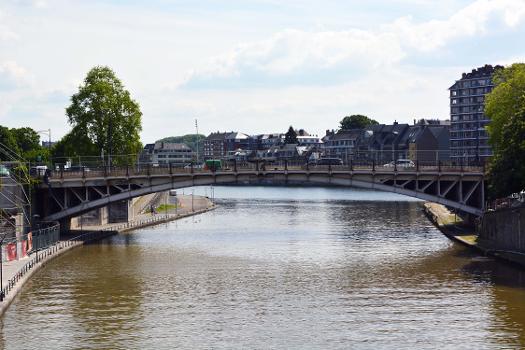 Le pont de France est le dernier pont enjambant la Sambre à Namur avant qu'elle se jette dans la Meuse