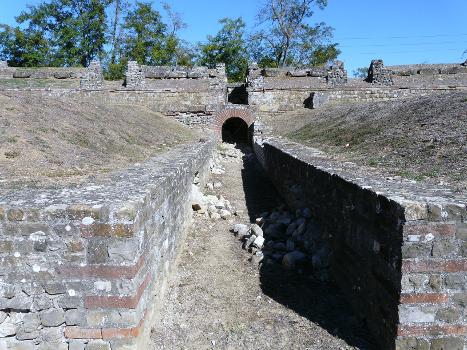 Immagini varie dei ritrovamenti dell'antica città romana di Libarna, oggi frazione di Serravalle Scrivia, Piemonte, Italy