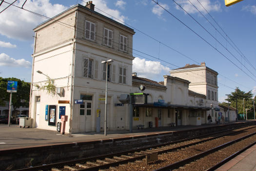 Gare de Louvres