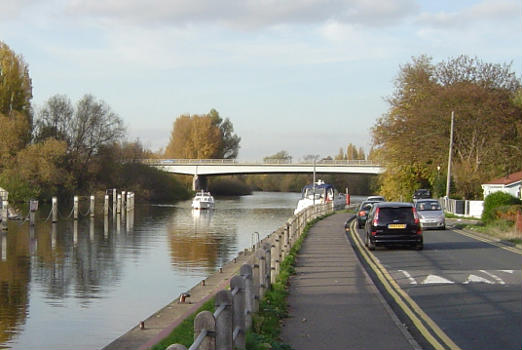 M3 Chertsey Bridge