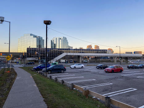 Station de métro McCowan