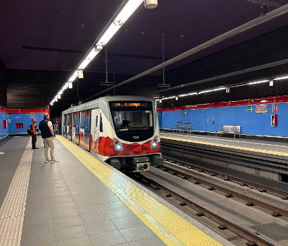 Metrobahnhof Morán Valverde