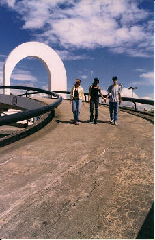 Passerelle du Mémorial de l'Amérique latine