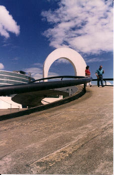 Passerelle du Mémorial de l'Amérique latine