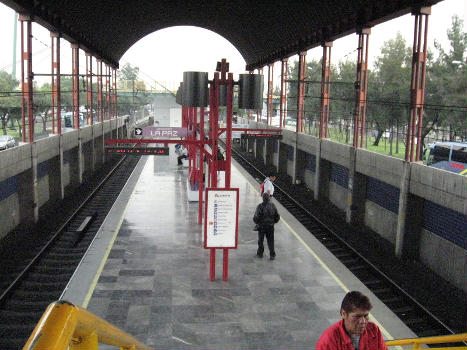 Platform of Metro station Acatitla on Line A of the Mexico City Metro system