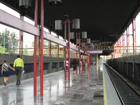 Metrobahnhof Canal de San Juan