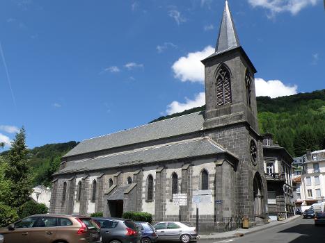 Le Mont-Dore, ville du Puy-de-Dôme (France, région Auvergne) : Église paroissiale néo-gothique Saint-Pardoux (XIXe siècle).