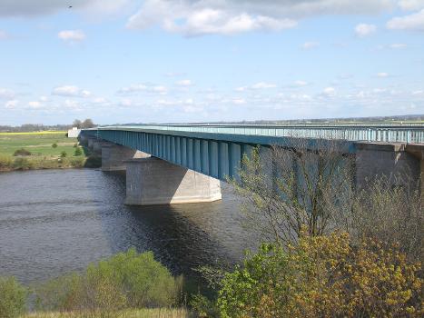 Bridge over the Vistula in Knybawa