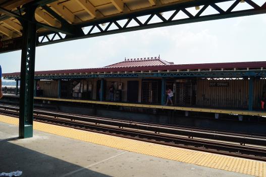 A view of the MTA NYC Subway 207th St. (1) train station.