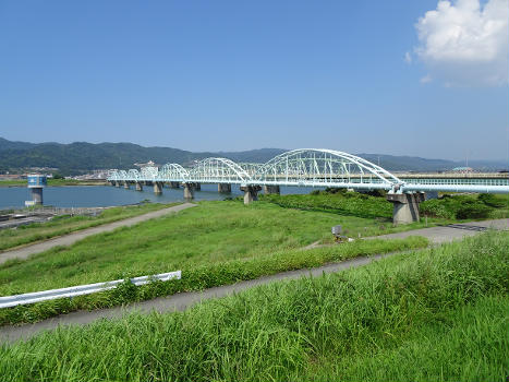 Pont-pipeline de Musota