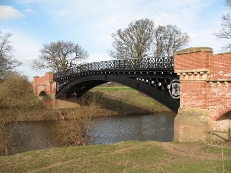 Myton Bridge across the River Swale, Myton-on-Swale, North Yorkshire, built in 1868 and fully restored in 2002