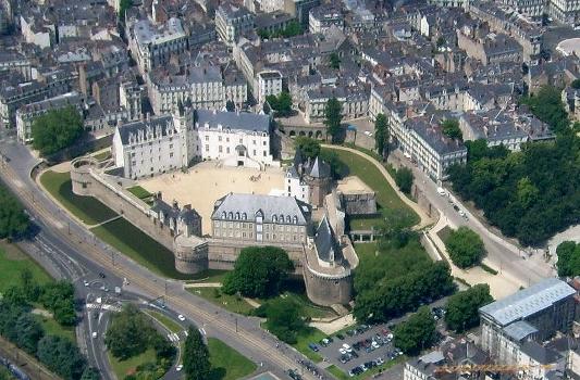 Vue aérienne du château des ducs de Bretagne (Nantes, France)