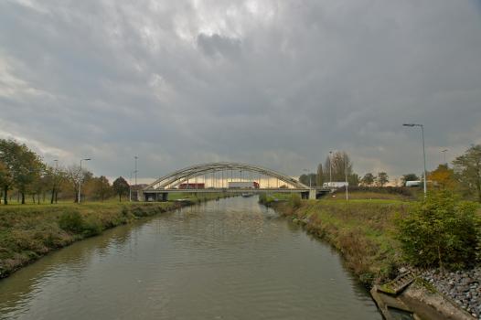Zandhoven (Viersel), Belgium: E313 Motorway bridge over the Netekanaal