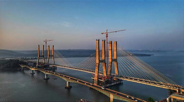 Nouveau pont sur le Zuari