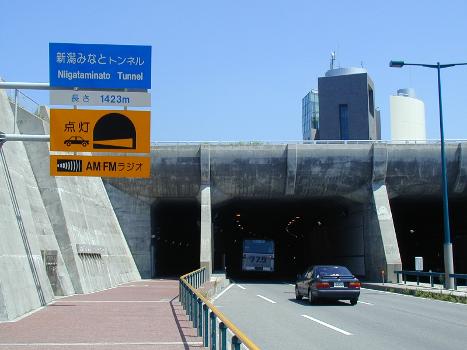 Tunnel Niigata Minato