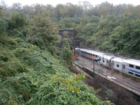 Northeast Corridor at western slope of the Hudson Palisades before entering the North River Tunnels