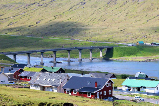 Norðskali and the bridge between Streymoy and Eysturoy - Brúgvin um Streymin