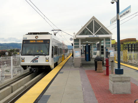 Northbound train at Great Mall/Main Transit Center in March 2018