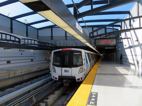A northbound Orange Line train (Richmond-bound) at Milpitas station on the first day of service in June 2020