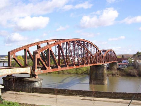 Nueva Imperial Railway Bridge