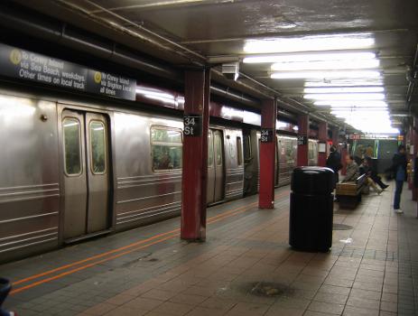 34th Street – Herald Square Subway Station (Broadway Line)