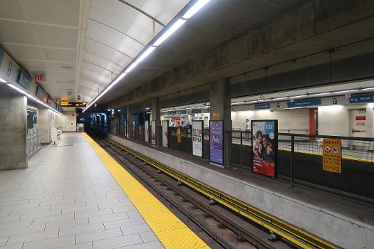 Oakridge–41st Avenue SkyTrain Station