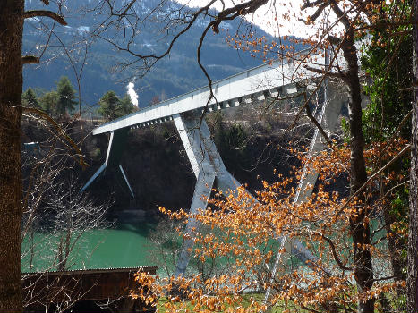 Erdgasrohrleitungsbrücke Domat
