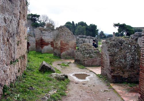 Ancient Roman amphitheatre - Paestum