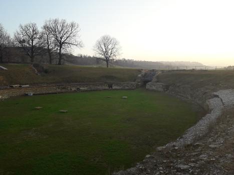 Amphithéâtre de Castelleone di Suasa