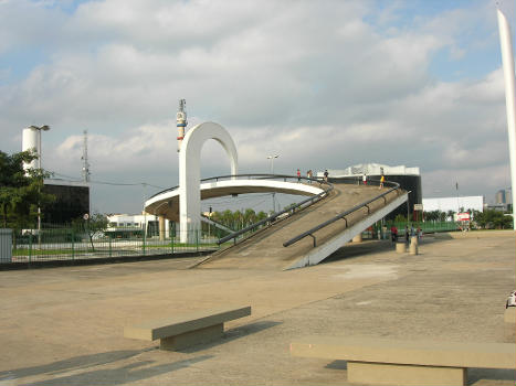 Passerelle du Mémorial de l'Amérique latine