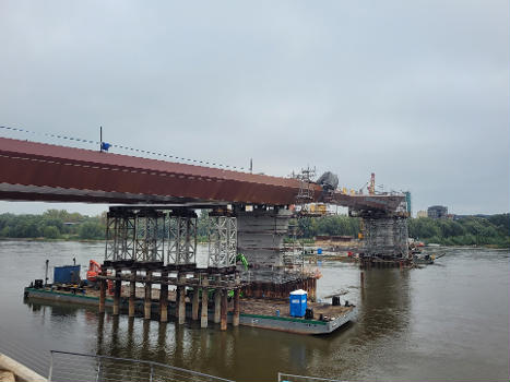 Pedestrian Brigde Warsaw under construction