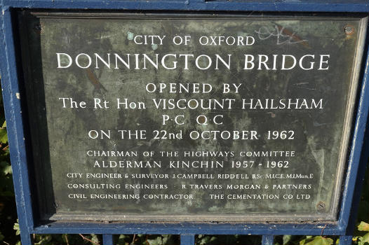 Plaque on Donnington Bridge, Oxford 