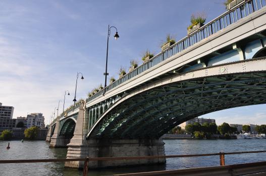 Bridge of Asnières between Asnières-sur-Seine and Clichy-la-Garenne in the Hauts-de-Seine department of France