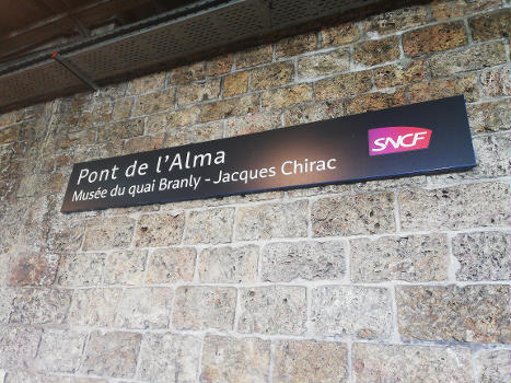 Bahnhof Pont de l'Alma