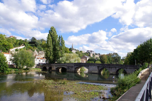 Le Pont Joubert sur le Clain à Poitiers