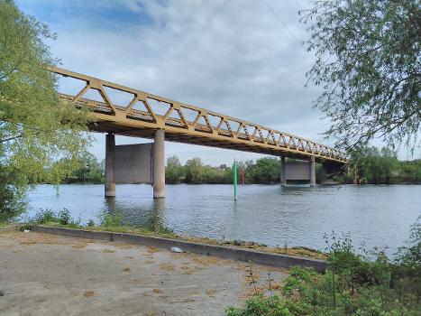 Seinebrücke Courcelles-sur-Seine