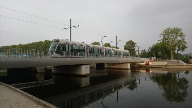 Pont Capitaine George-Gilbert-Reynolds, construit en 2019 pour le Tram T2 à Caen