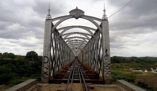 Senador Pompeu Railroad Bridge