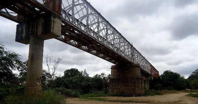 Senador Pompeu Railroad Bridge