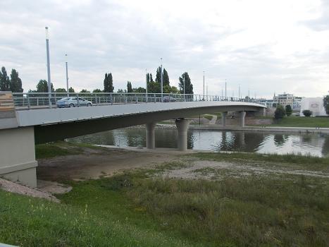 Jedlik Ányos Bridge over the Moson-Danube. - Révfalu neighborhood