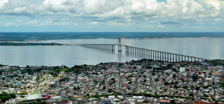 Pic by Neil Palmer (CIAT). Aerial view of Manaus, the capital of the Brazilian state of Amazonas. Please credit accordingly.