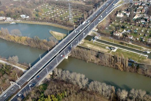 Pont de l'A 15 sur L'Oise - Pontoise