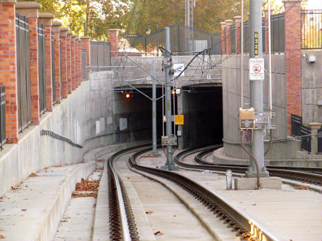 Portal of the VTA Light Rail tunnel under Diridon station in October 2017