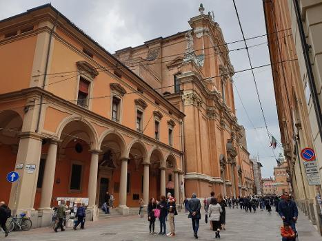 portico della cattedrale di San Pietro