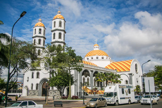 Street-level view of the Roman Catholic cathedral in Portoviejo, Manabí Province, Ecuador