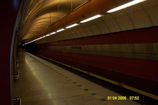 Metrobahnhof Križíkova