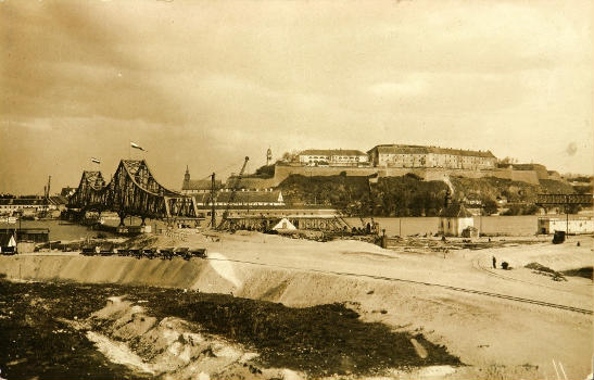 Construction of the Prince Tomislav Bridge in Novi Sad.