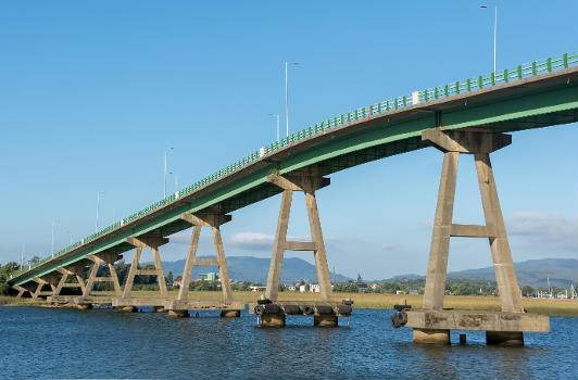 Puente Cruces