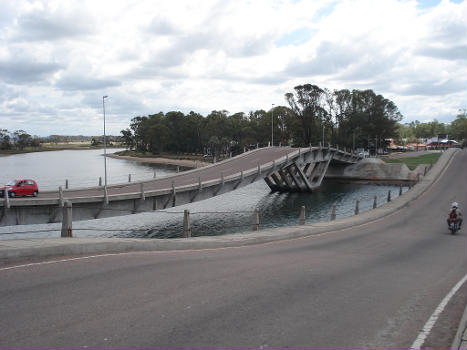 Puente Leonel Viera