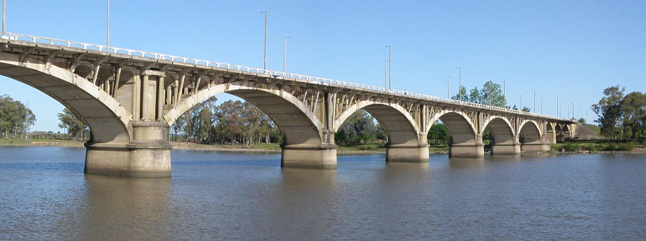 Paso de los Toros Bridge